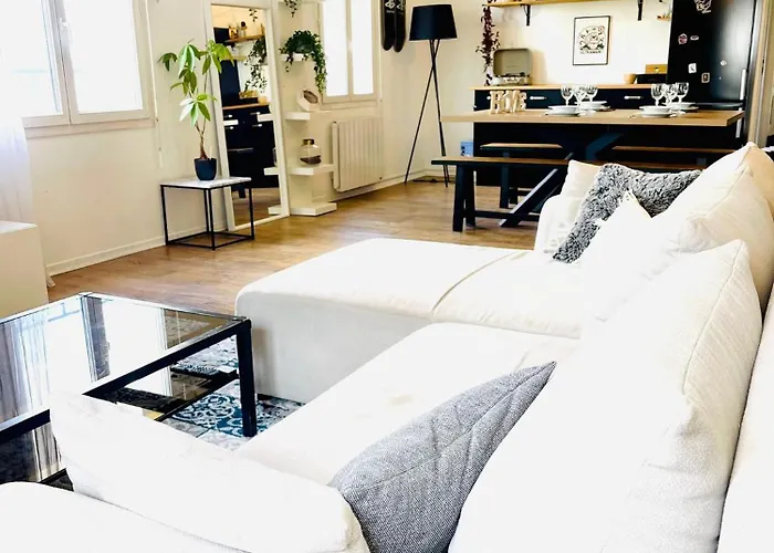 Διαμέρισμα Appartement Spacieux Et Lumineux Ideal Couple Ou Petite Famille